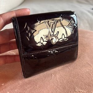 Authentic Louis Vuitton Vernis bi-fold Wallet